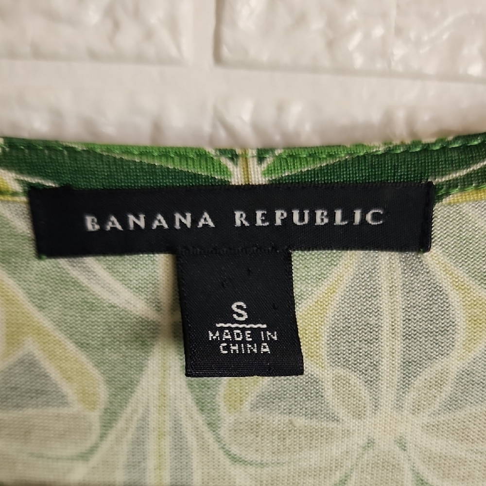 72% Silk Banana Republic Green Leaf Print Long Sleeve Dress - Picture 2 of 5